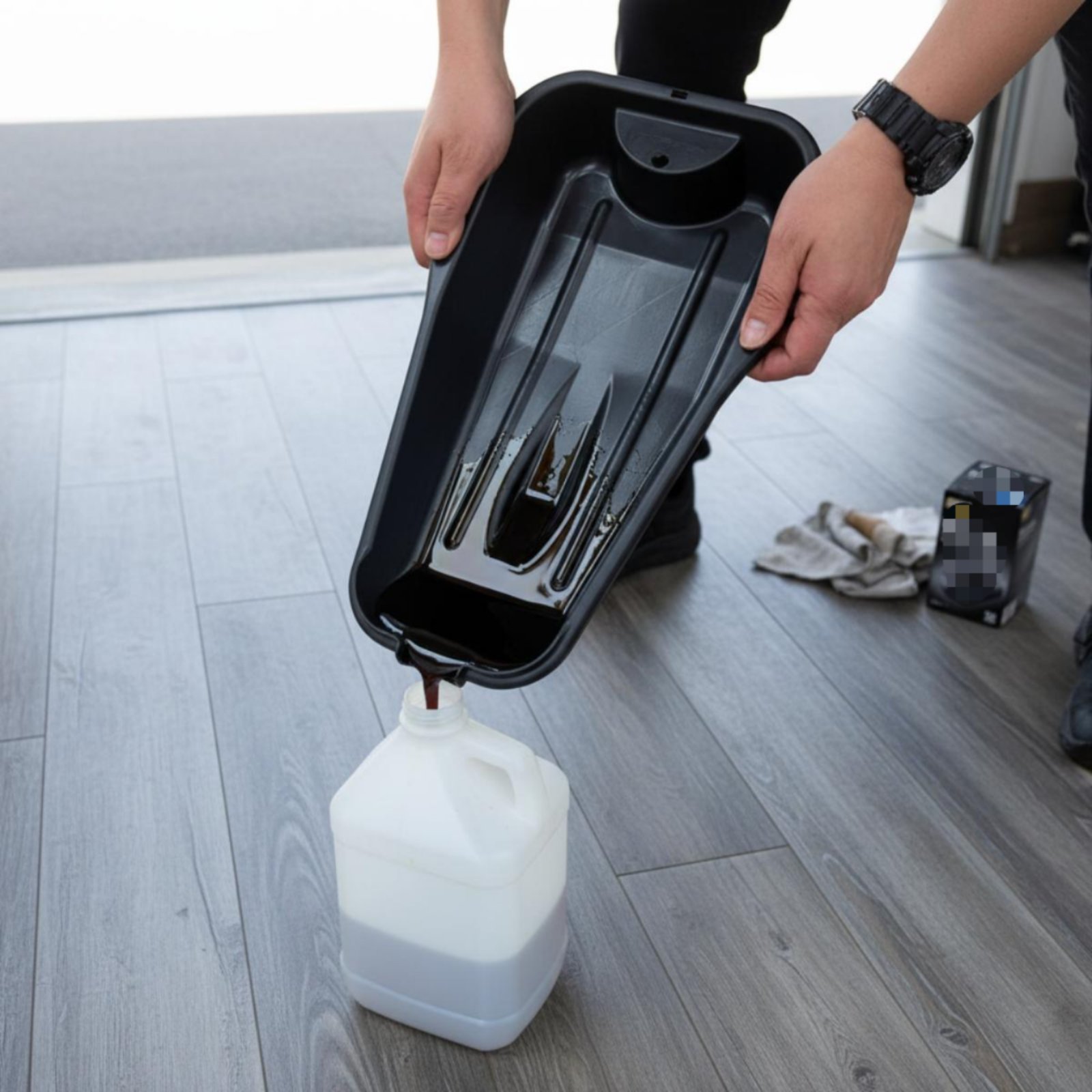 Vasca di raccolta olio da 2,5L - Oil Drain Tank recensione e prezzo